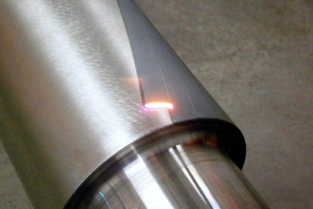 Laser hardening of a roller