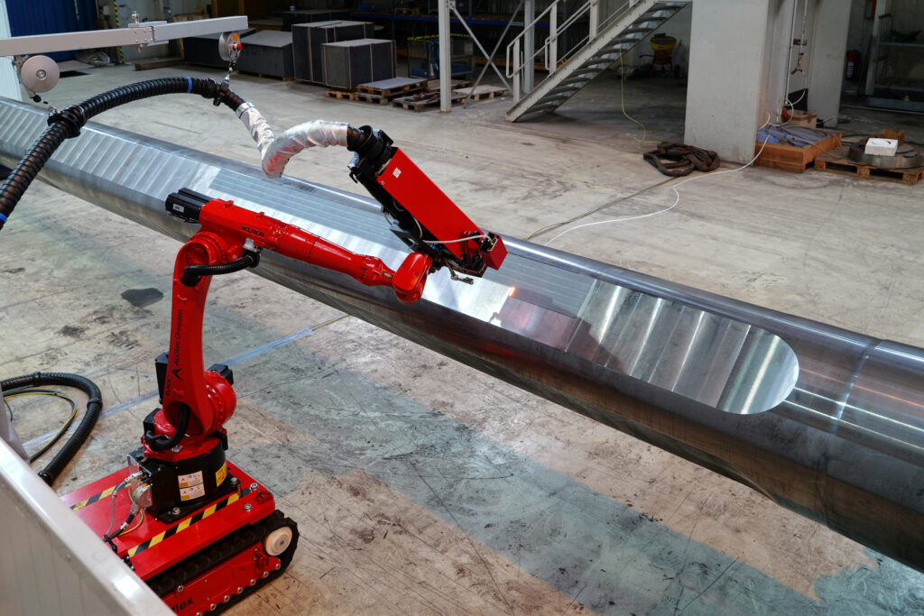 Mobile laser hardening of pressure sleeves