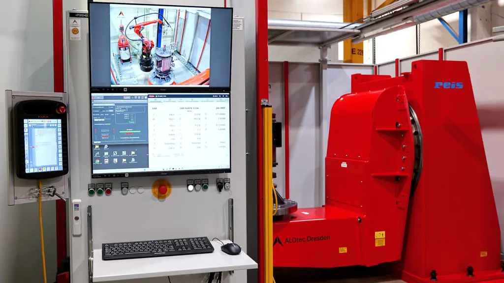 Anlagenbau - Bedienerstation mit Dreh-Kipp-Tisch